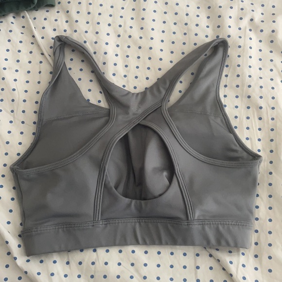 Sports bra bundle - Picture 8 of 9